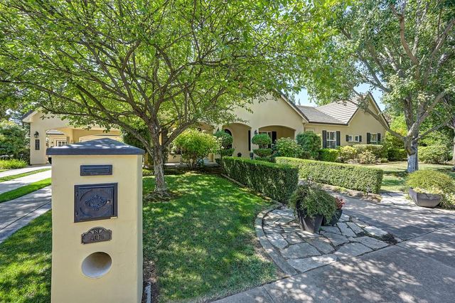 9013 Cedar Ridge Dr, Granite Bay, CA 95746