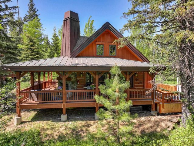 131 Twin Creeks Court, Donnelly, ID 83615