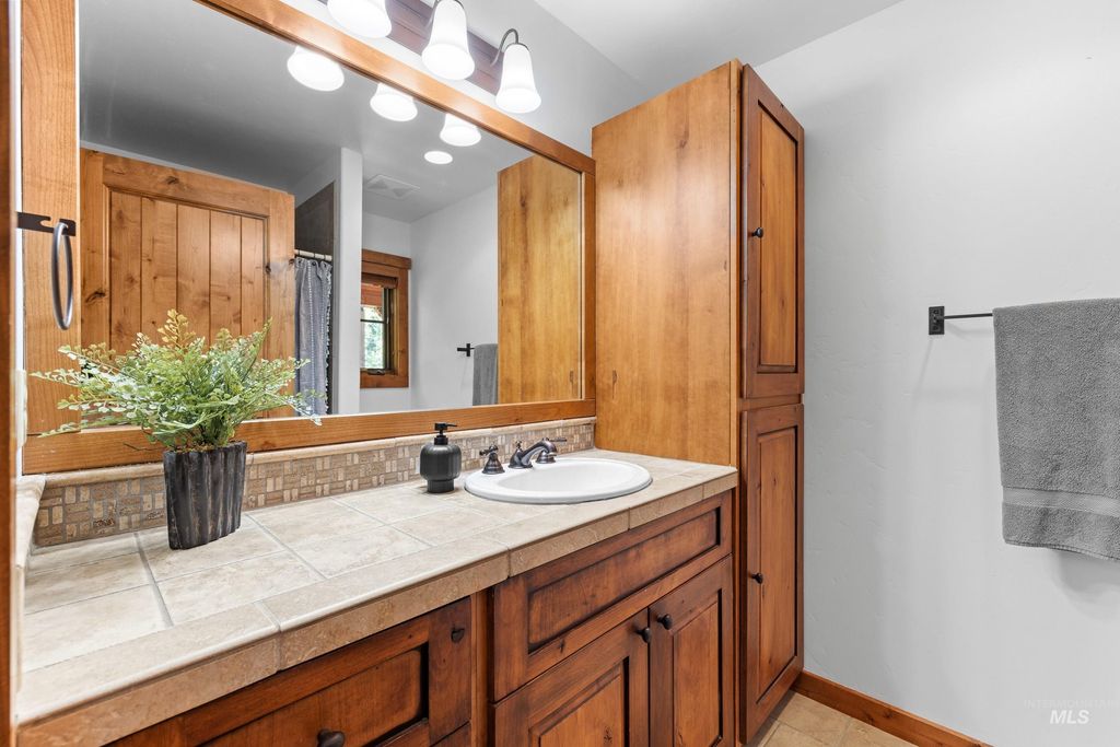 131 Twin Creeks Court, Donnelly, ID 83615 photo 21