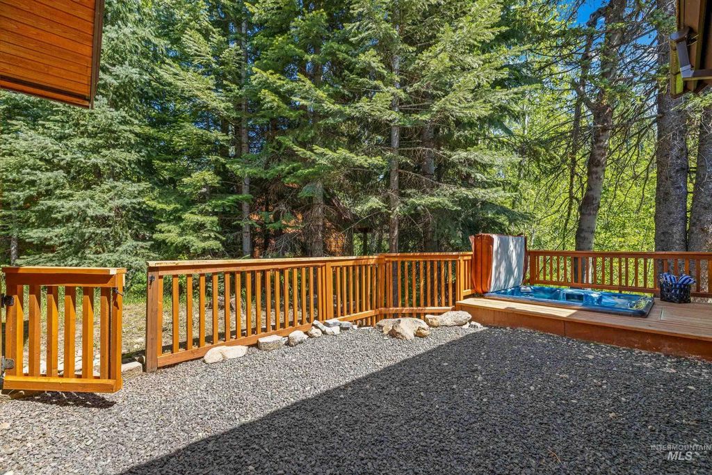 131 Twin Creeks Court, Donnelly, ID 83615 photo 38