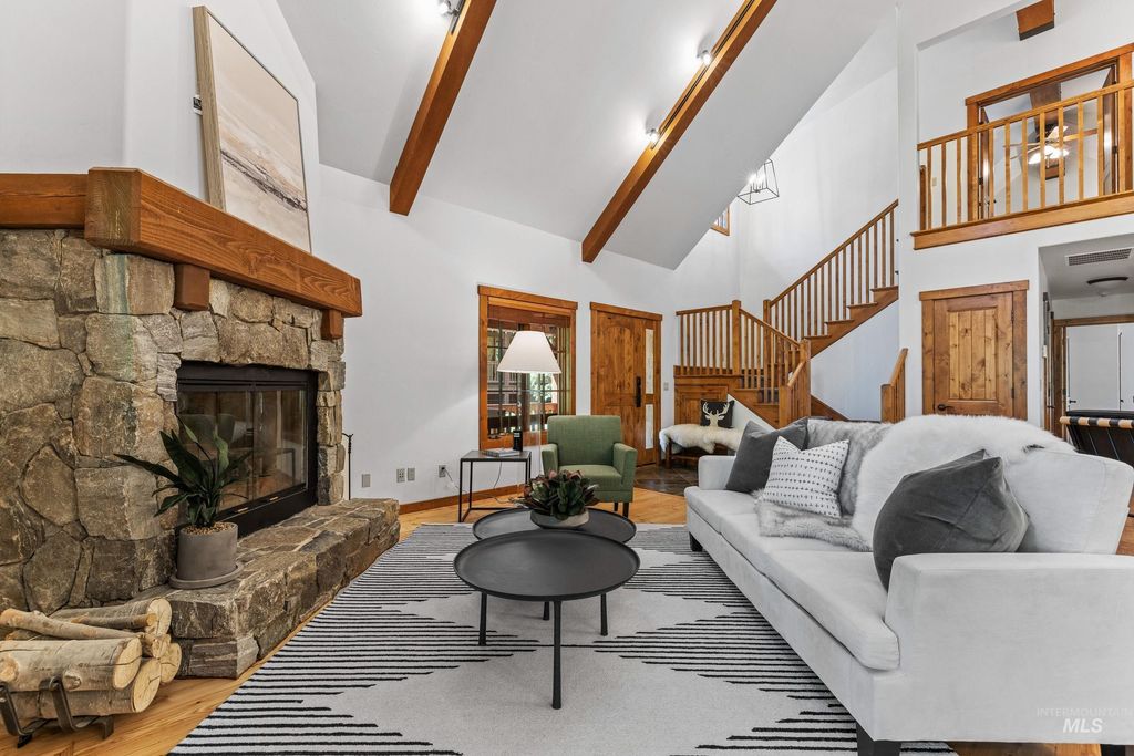 131 Twin Creeks Court, Donnelly, ID 83615 photo 9