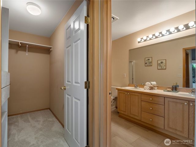 9766 Ebbtide Lane NW, Silverdale, WA 98383