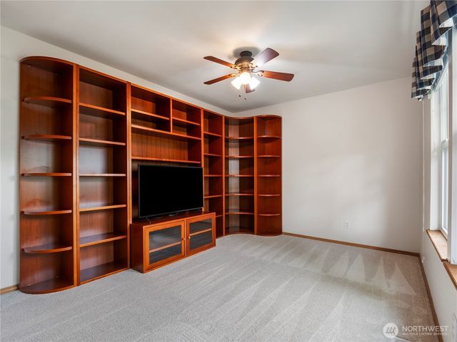 9766 Ebbtide Lane NW, Silverdale, WA 98383