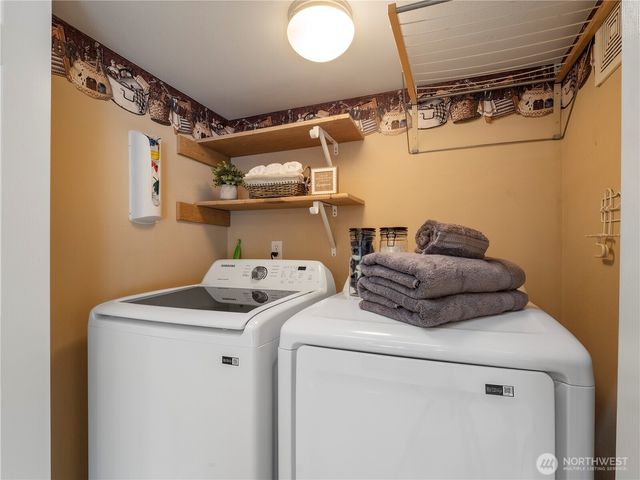 9766 Ebbtide Lane NW, Silverdale, WA 98383