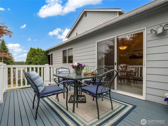 9766 Ebbtide Lane NW, Silverdale, WA 98383