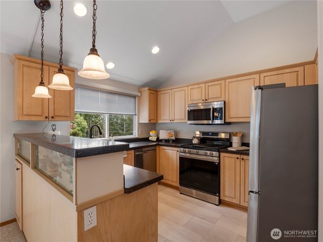 9766 Ebbtide Lane NW, Silverdale, WA 98383