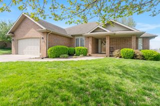 3733 South Suburban Avenue, Springfield, MO 65807