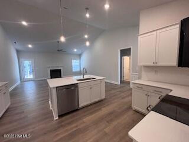 111 Boxwood Court, Wallace, NC 28466