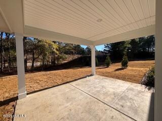 111 Boxwood Court, Wallace, NC 28466