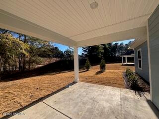 111 Boxwood Court, Wallace, NC 28466