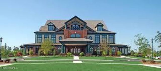 111 Boxwood Court, Wallace, NC 28466