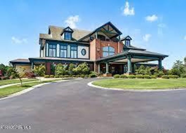 111 Boxwood Court, Wallace, NC 28466