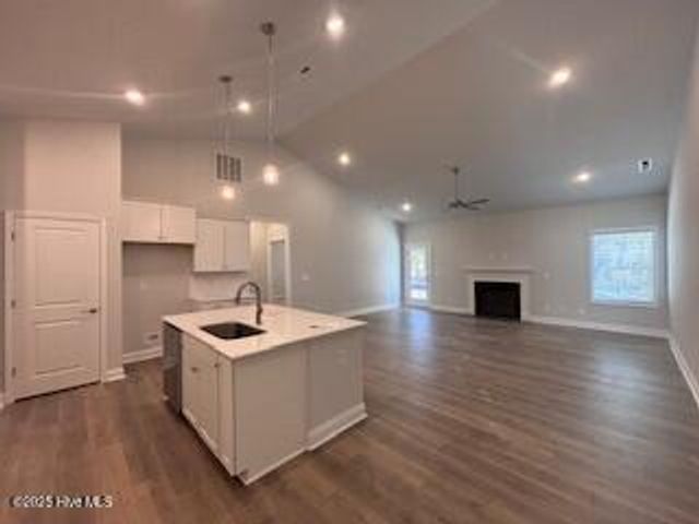 111 Boxwood Court, Wallace, NC 28466