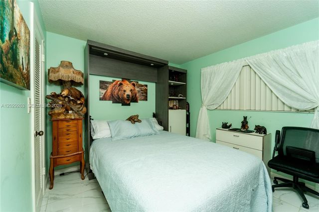 2811 N Pine Island Rd 102, Sunrise, FL 33322