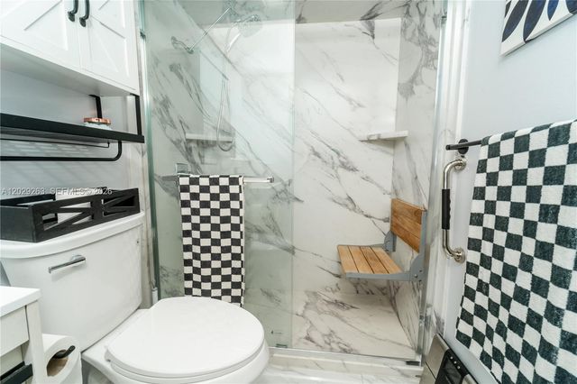 2811 N Pine Island Rd 102, Sunrise, FL 33322