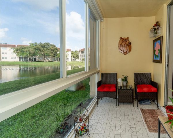 2811 N Pine Island Rd 102, Sunrise, FL 33322