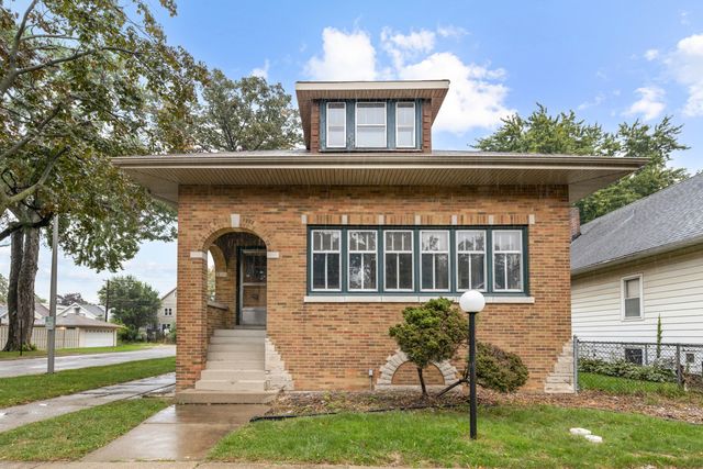 900 Lathrop Avenue, Forest Park, IL 60130