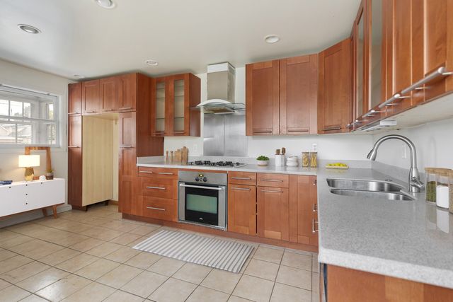 900 Lathrop Avenue, Forest Park, IL 60130