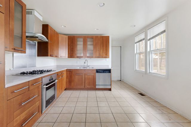 900 Lathrop Avenue, Forest Park, IL 60130