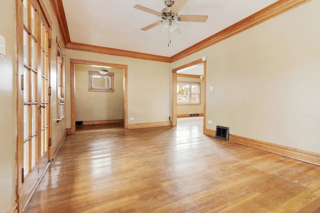 900 Lathrop Avenue, Forest Park, IL 60130