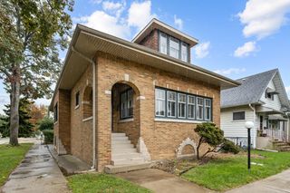 900 Lathrop Avenue, Forest Park, IL 60130