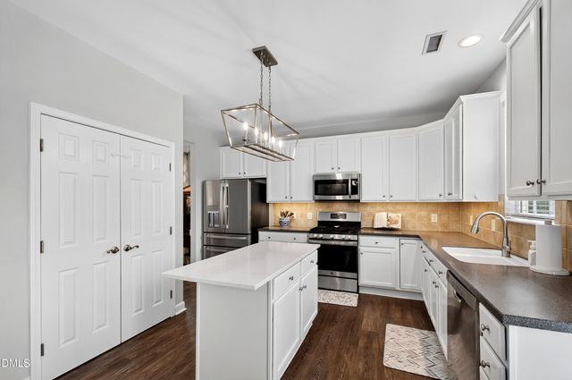 6220 Amber Bluffs Crescent, Raleigh, NC 27616