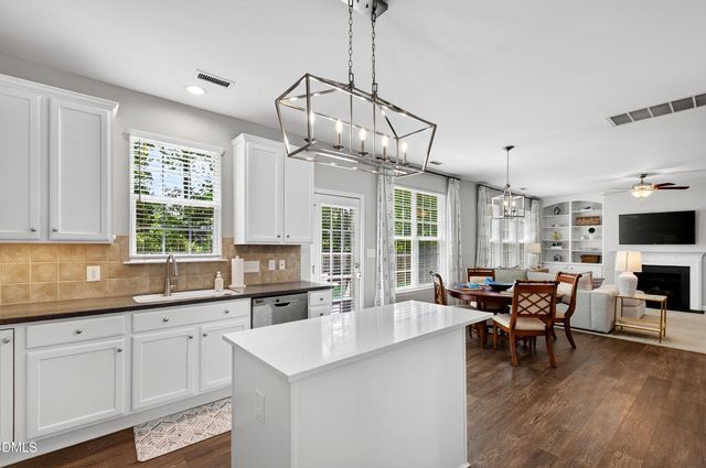 6220 Amber Bluffs Crescent, Raleigh, NC 27616