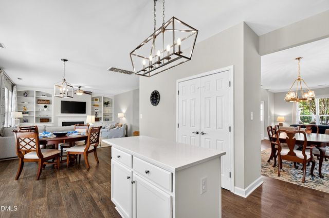 6220 Amber Bluffs Crescent, Raleigh, NC 27616