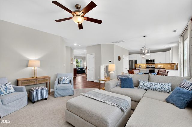 6220 Amber Bluffs Crescent, Raleigh, NC 27616