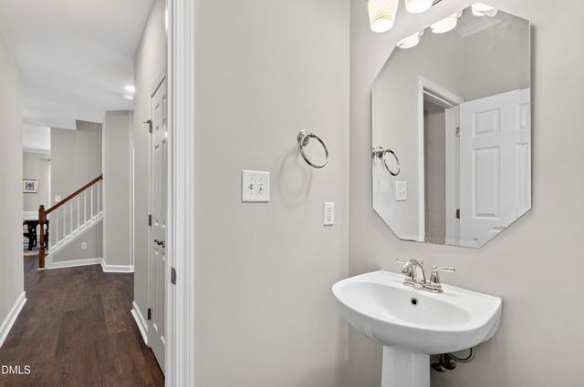 6220 Amber Bluffs Crescent, Raleigh, NC 27616