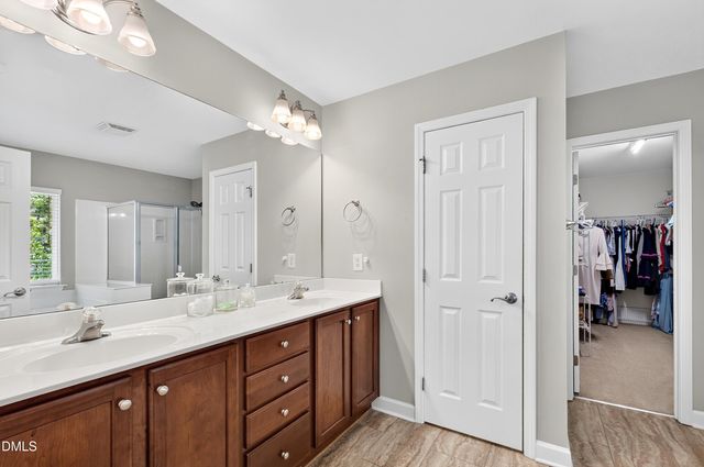 6220 Amber Bluffs Crescent, Raleigh, NC 27616