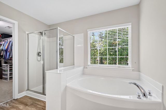 6220 Amber Bluffs Crescent, Raleigh, NC 27616
