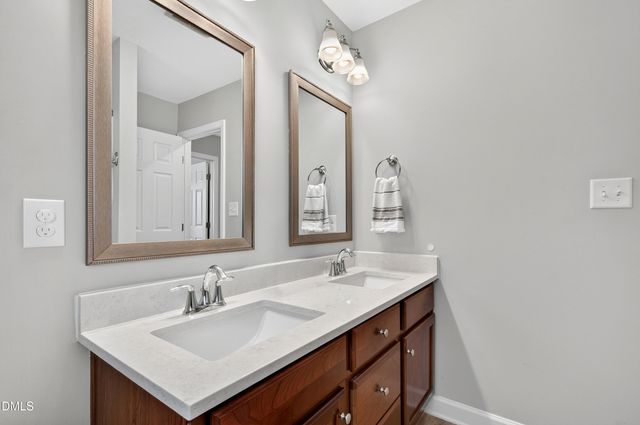 6220 Amber Bluffs Crescent, Raleigh, NC 27616