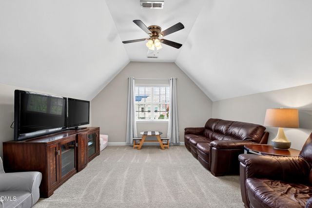 6220 Amber Bluffs Crescent, Raleigh, NC 27616