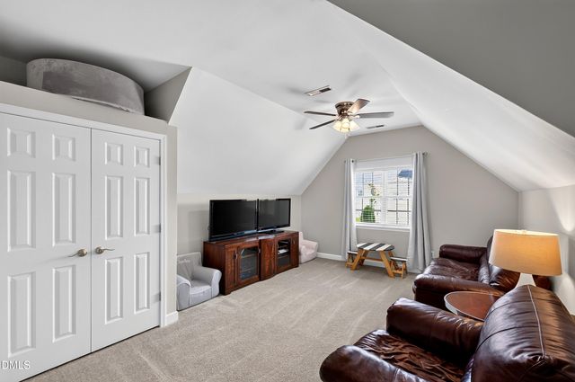 6220 Amber Bluffs Crescent, Raleigh, NC 27616