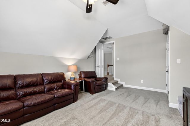 6220 Amber Bluffs Crescent, Raleigh, NC 27616
