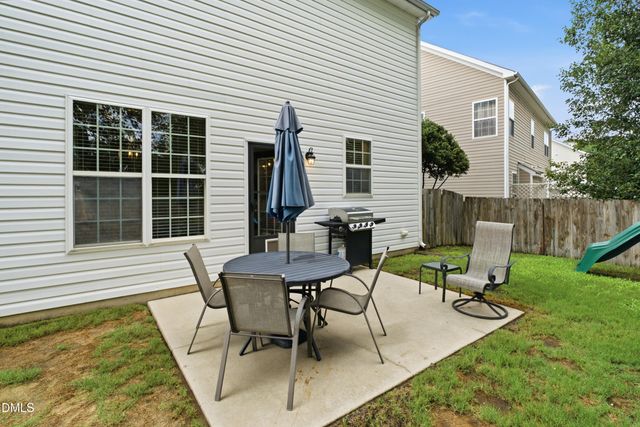 6220 Amber Bluffs Crescent, Raleigh, NC 27616