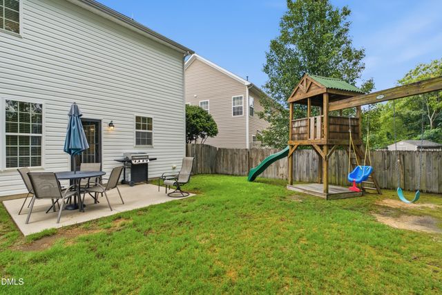 6220 Amber Bluffs Crescent, Raleigh, NC 27616