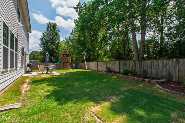 6220 Amber Bluffs Crescent, Raleigh, NC 27616
