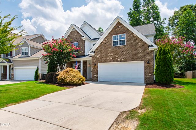 6220 Amber Bluffs Crescent, Raleigh, NC 27616