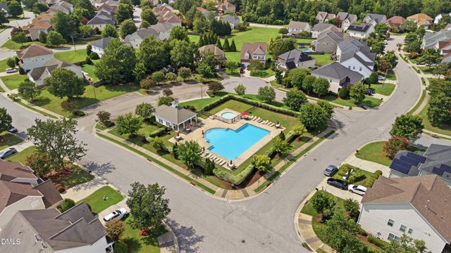 6220 Amber Bluffs Crescent, Raleigh, NC 27616