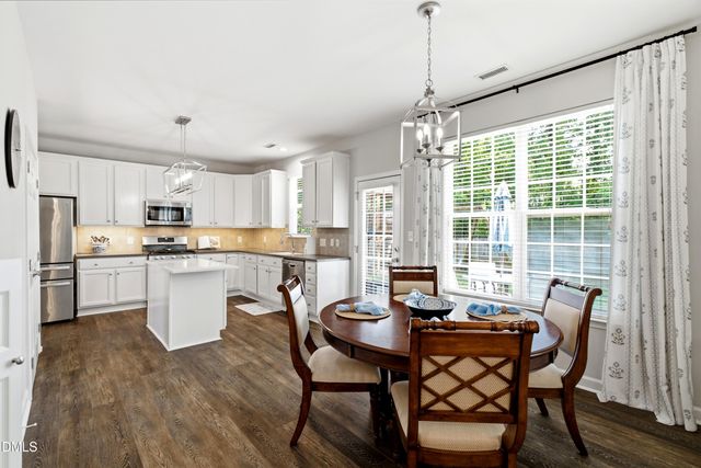 6220 Amber Bluffs Crescent, Raleigh, NC 27616