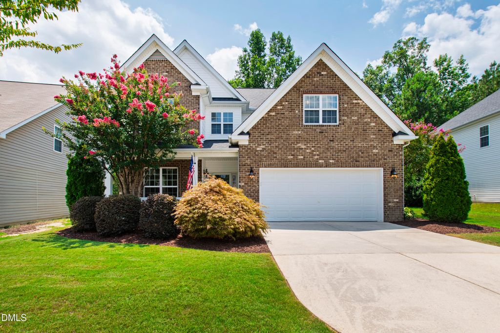 6220 Amber Bluffs Crescent, Raleigh, NC 27616