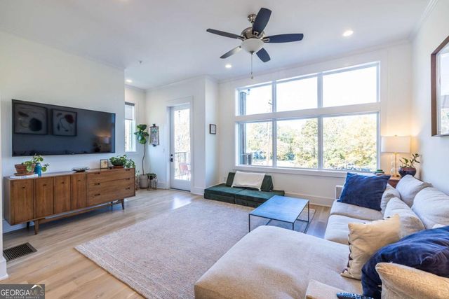 812 W College Avenue, Decatur, GA 30030