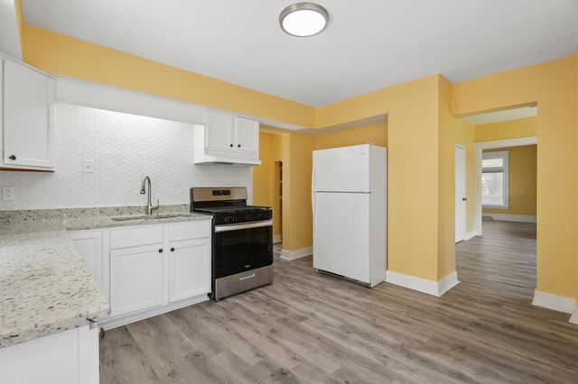 901 31st Avenue N, Minneapolis, MN 55411