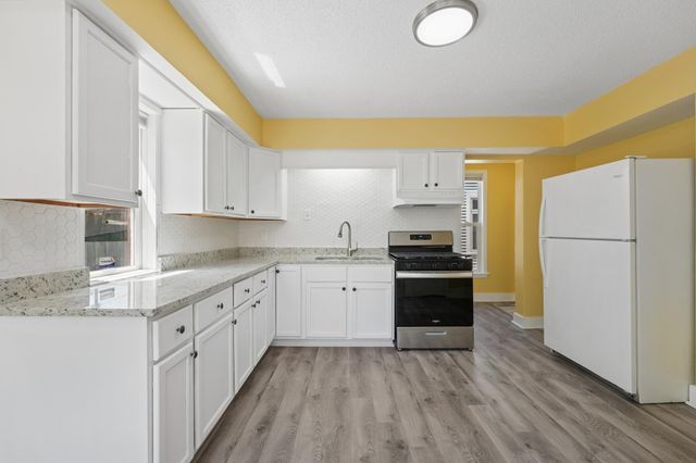 901 31st Avenue N, Minneapolis, MN 55411
