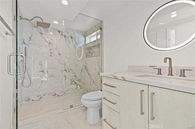 1133 B N Maryland, Glendale, CA 91207