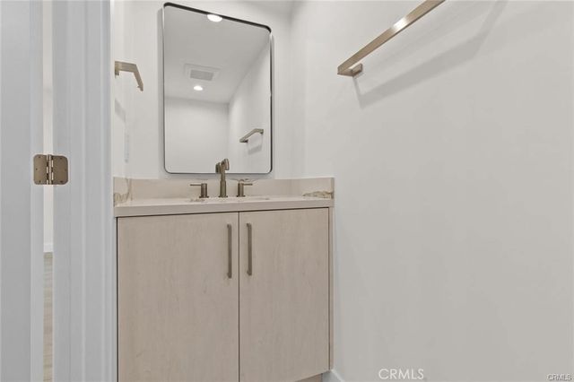 1133 B N Maryland, Glendale, CA 91207