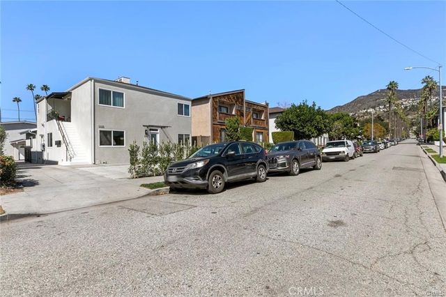 1133 B N Maryland, Glendale, CA 91207
