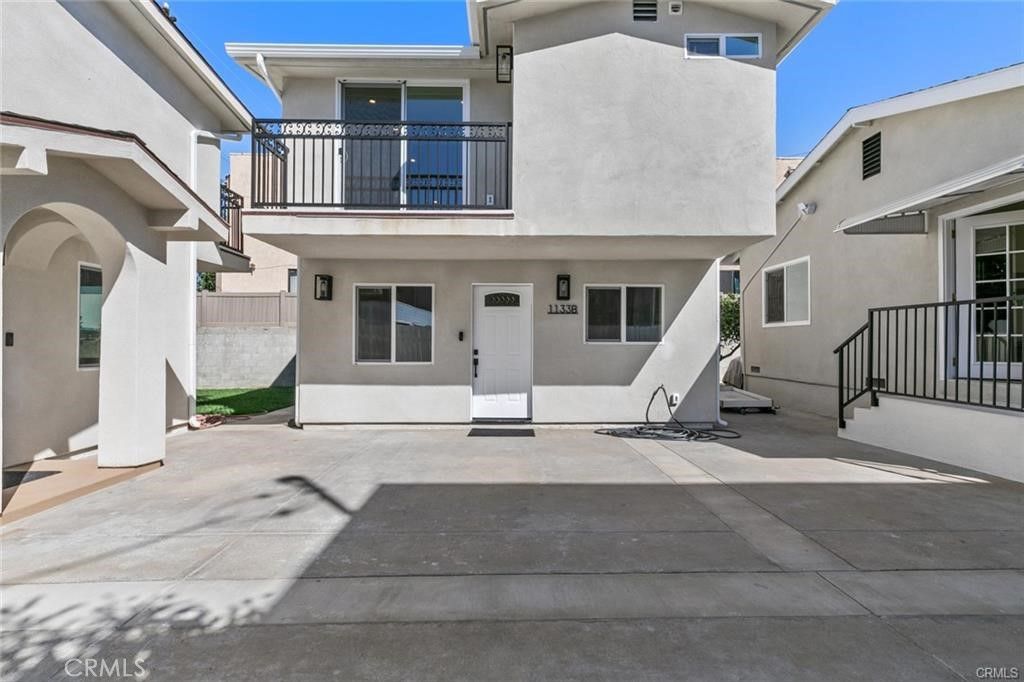 1133 B N Maryland, Glendale, CA 91207